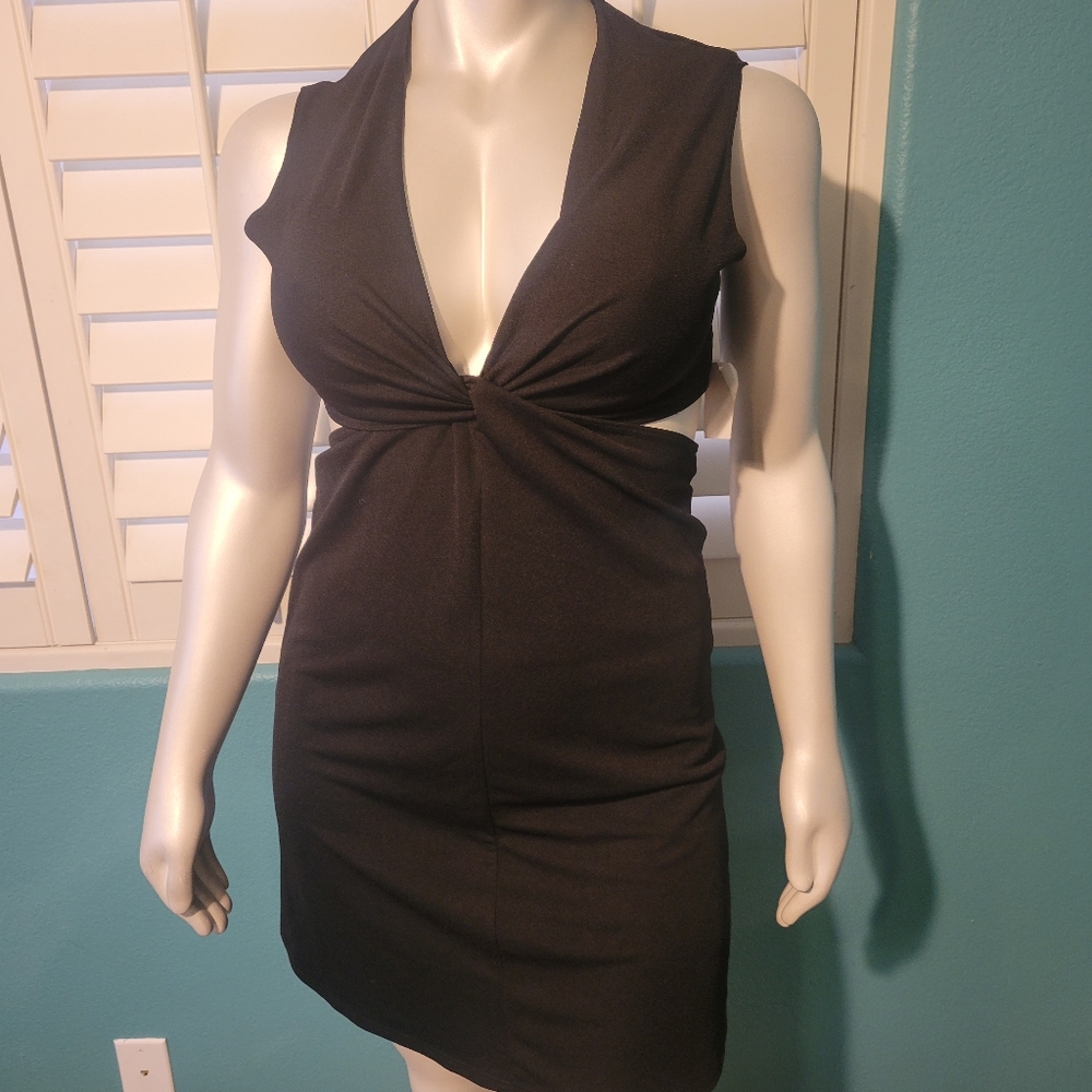 Essential LBD black dress size large nwt